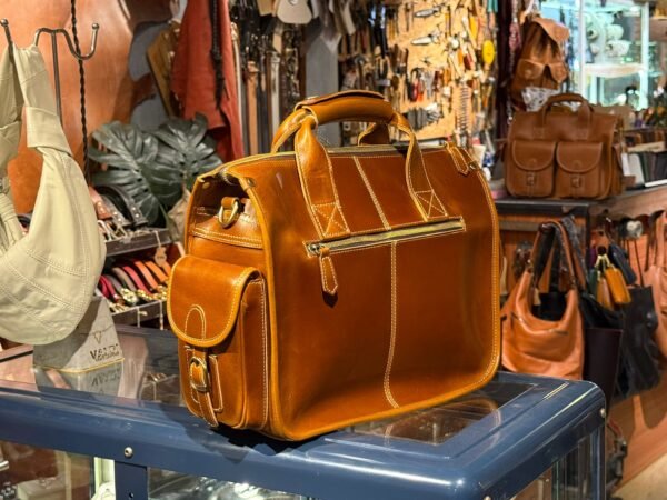 Retro Handbag Messenger Bag Casual Large Capacity ,Leather Bag ,Luggage Bag