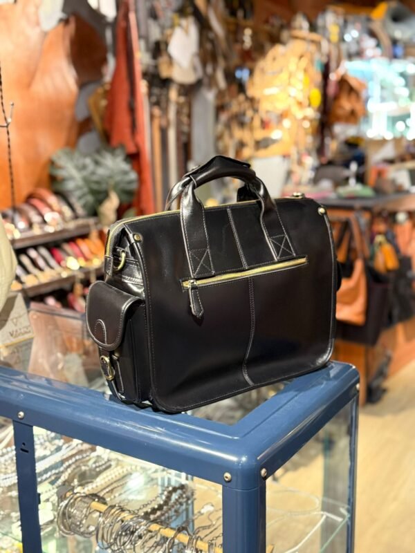 Retro Handbag Messenger Bag Casual Large Capacity ,Leather Bag ,Luggage Bag