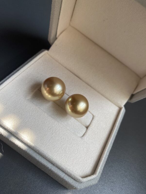 18K Yellow Gold South Sea Pearl Stud Earring, Pearl Stud Earring