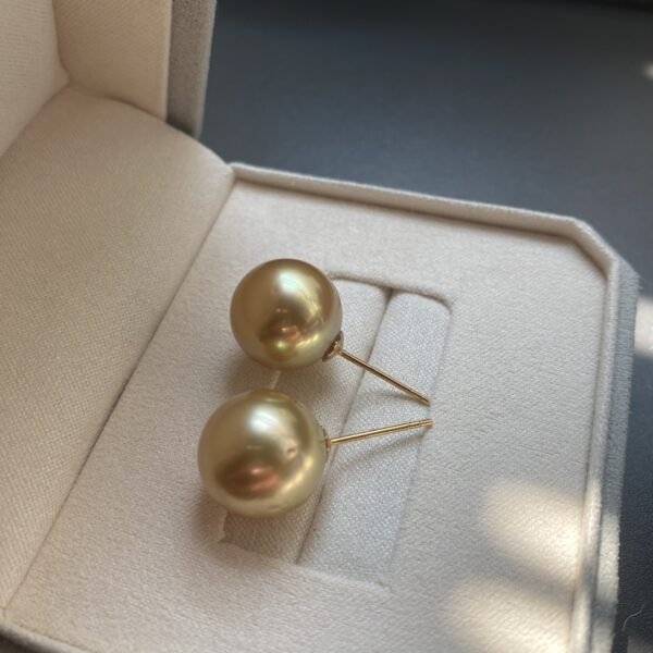 18K Yellow Gold South Sea Pearl Stud Earring, Pearl Stud Earring