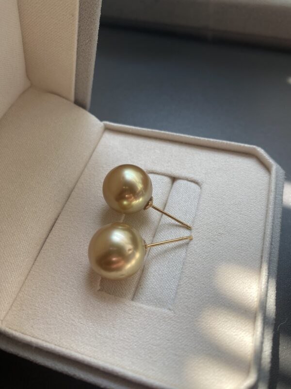 18K Yellow Gold South Sea Pearl Stud Earring, Pearl Stud Earring