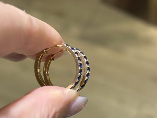 18K Yellow Gold Sapphire Hoop Earring